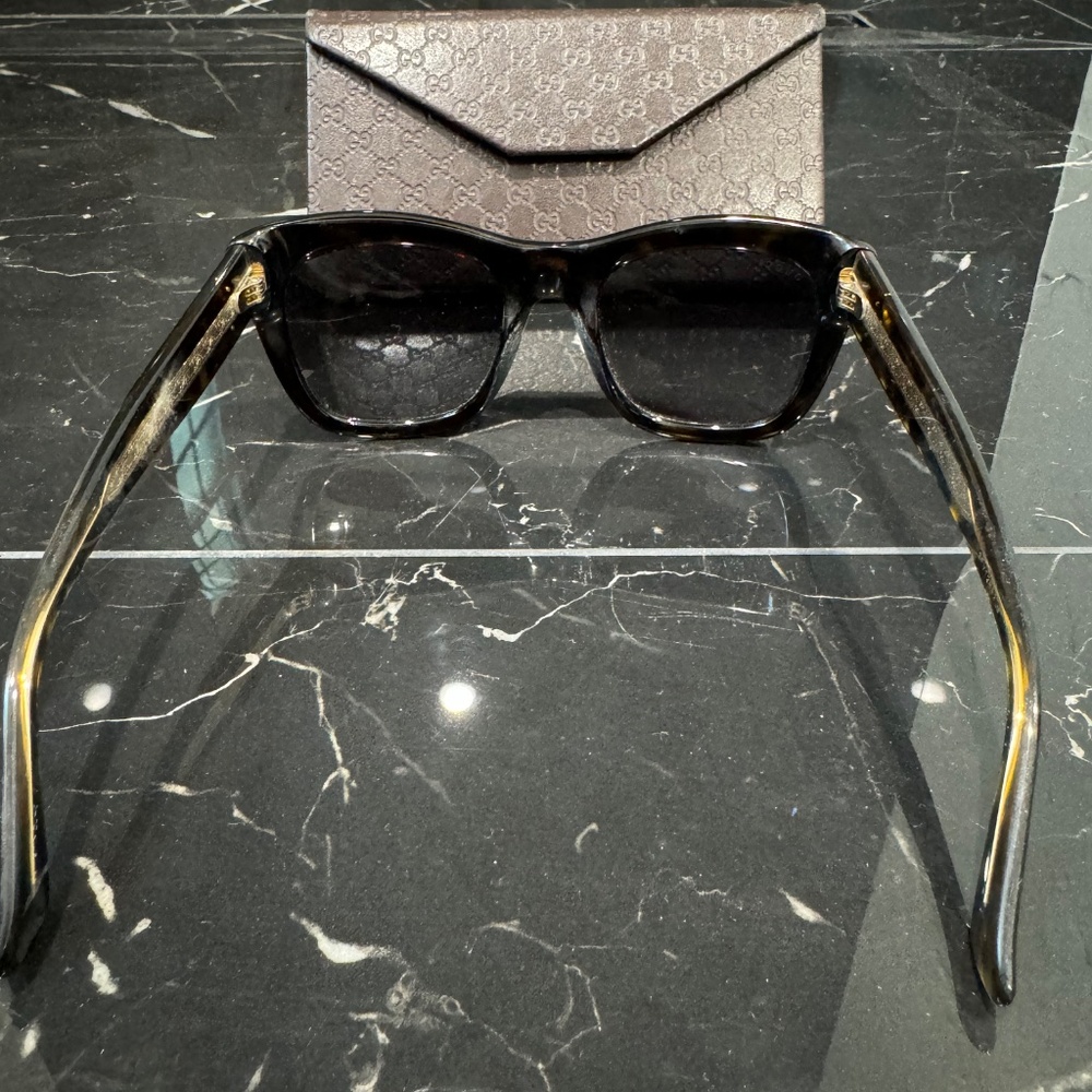 Gucci Eyewear View 2